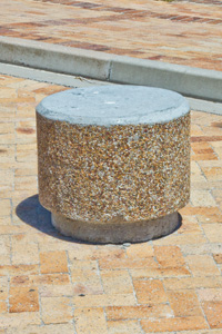 450 round bollard